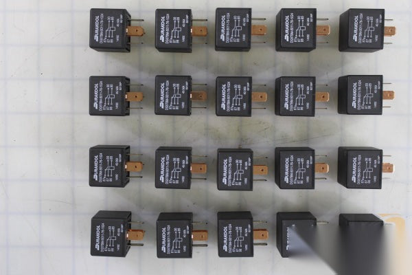 400193 Relay 24V SPDT with Mag Arc Blowout