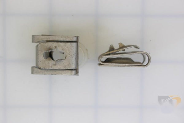 Clip on Receptacle 28803