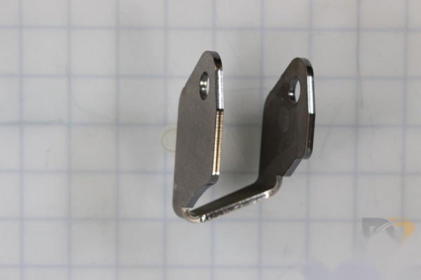 E50995PKS Lower Shock Axle BKT Passenger Kit Shipout